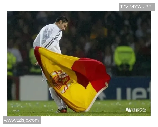 天下足球经典配音再现感动回顾绿茵传奇巨星退役瞬间